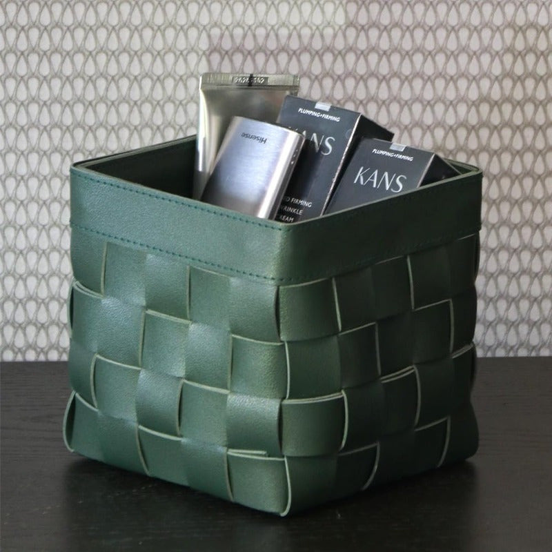 Modern Cube Tissue Box Cover - Black and White checkerboard, Farmhouse Decor with Golden Accent, Bathroom/Desk Organizer, Tissue Dispenser for Living Room, Bedroom, Office - Housewarming Gift, Bedroom Accessory, Contemporary Design, Durable Construction